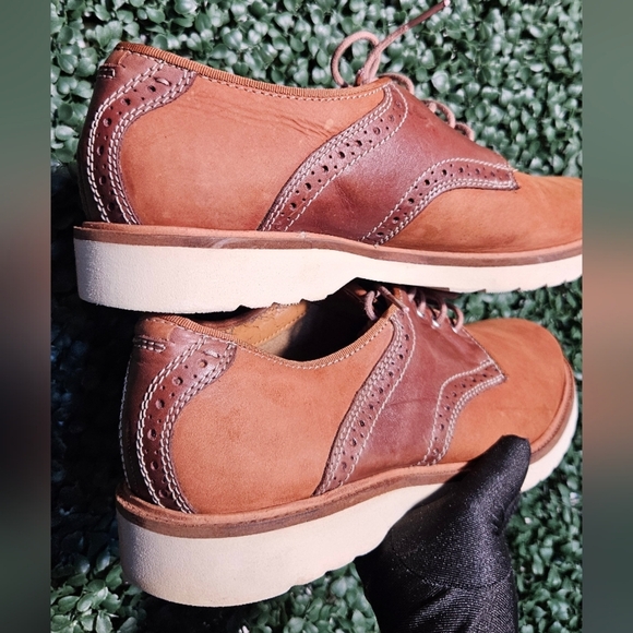 Bostonian Two-Tone Brown Leather Oxfords - Picture 7 of 8